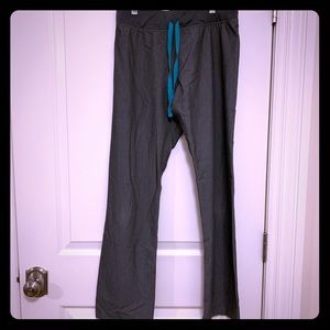Figs scrubs gray Livingston scrub pants Small